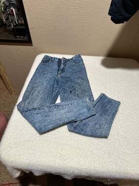 Vintage Guess by Georges Marciano Acid Wash High-Rise Tapered Leg Jeans Size 29
